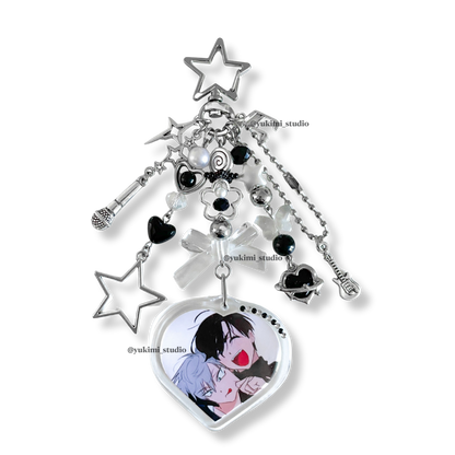 Alien stage keychains