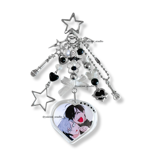 Alien stage keychains